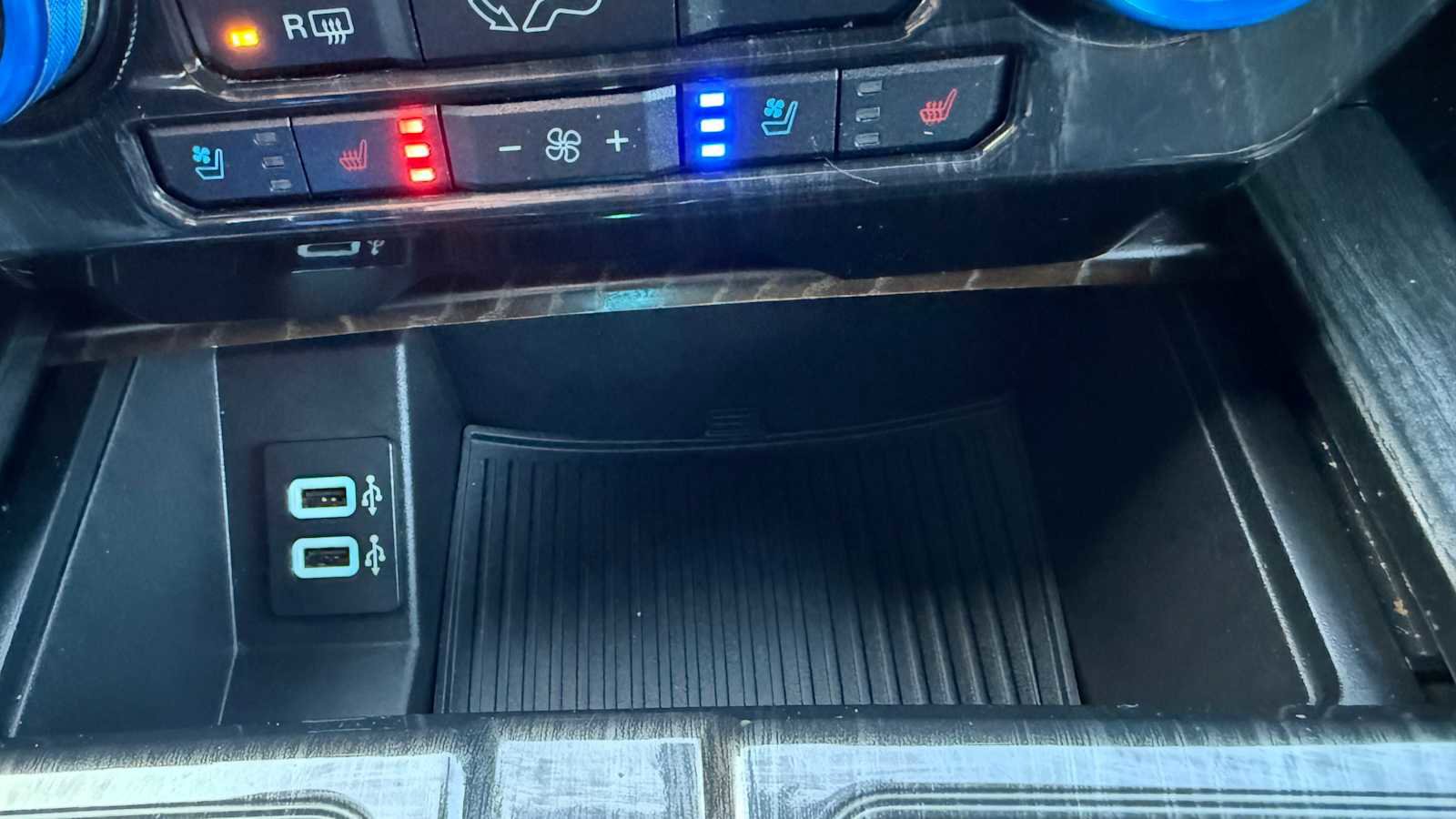 Used 2018 Ford F150 Limited w/ Trailer Tow Package image 23