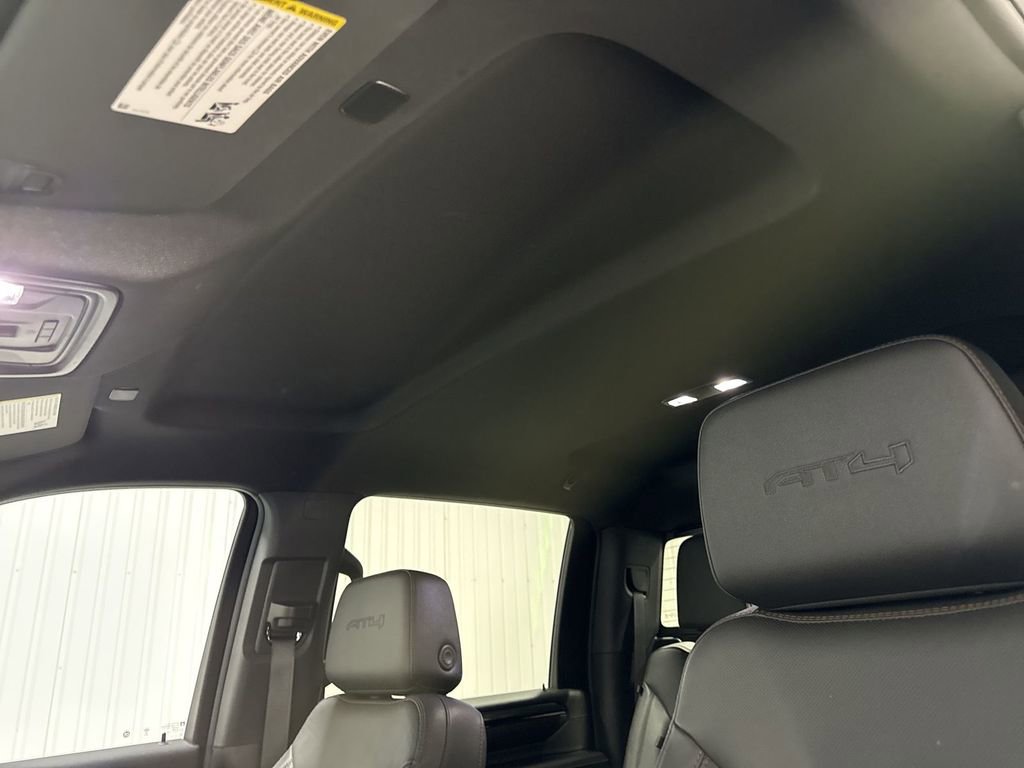 Used 2024 GMC Sierra 2500 AT4 w/ AT4 Preferred Package AWD/4WD image 19