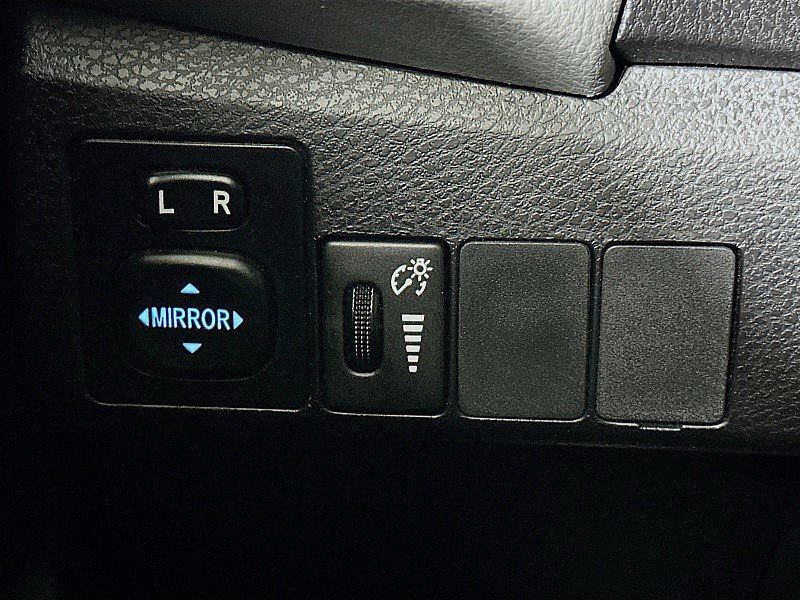 Used 2014 Toyota Corolla LE image 10