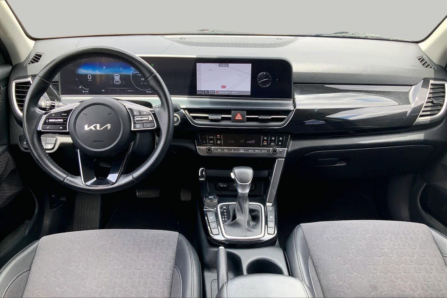 Used 2024 Kia Seltos S AWD/4WD image 16