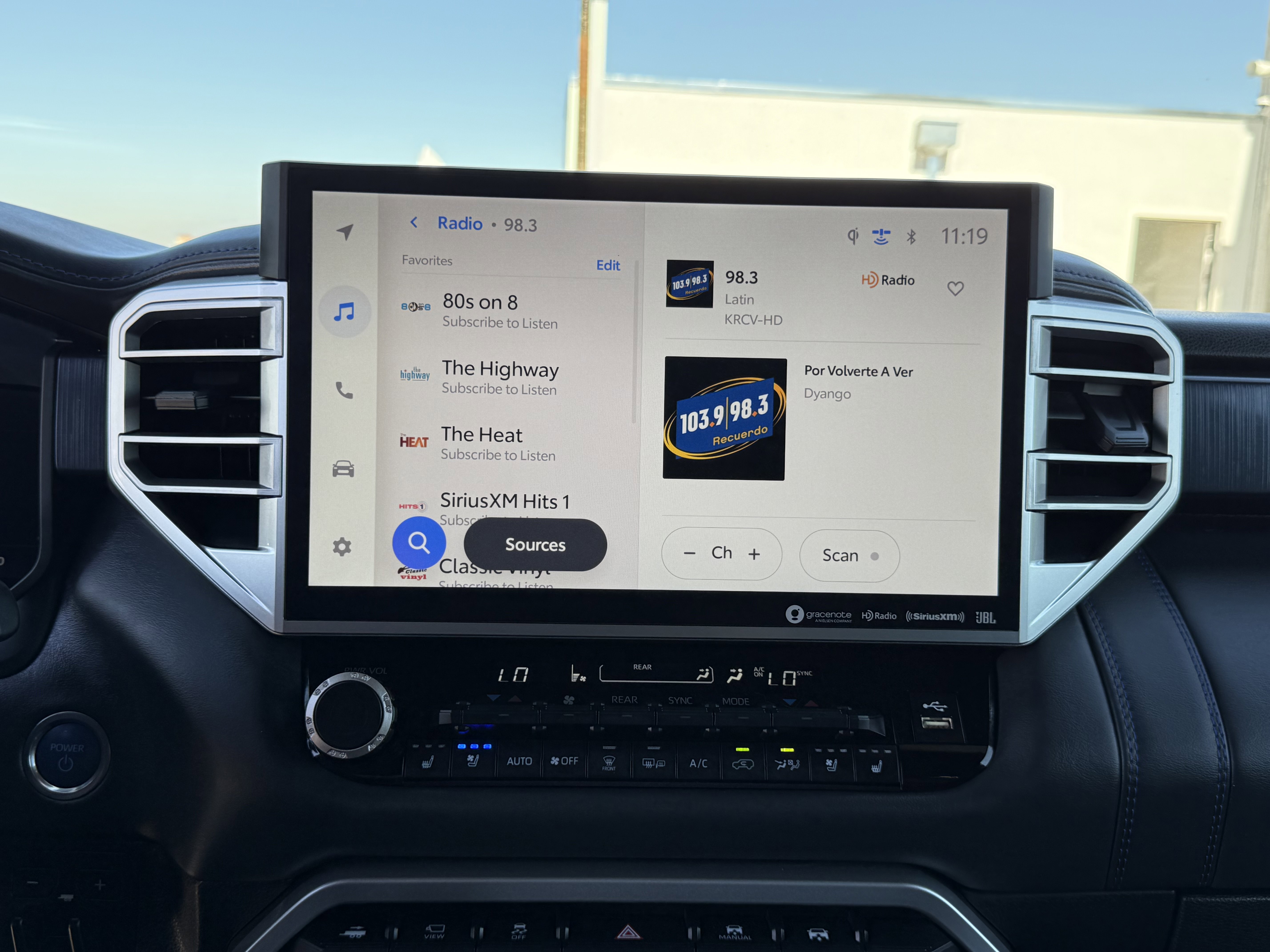 Used 2024 Toyota Sequoia Platinum image 26