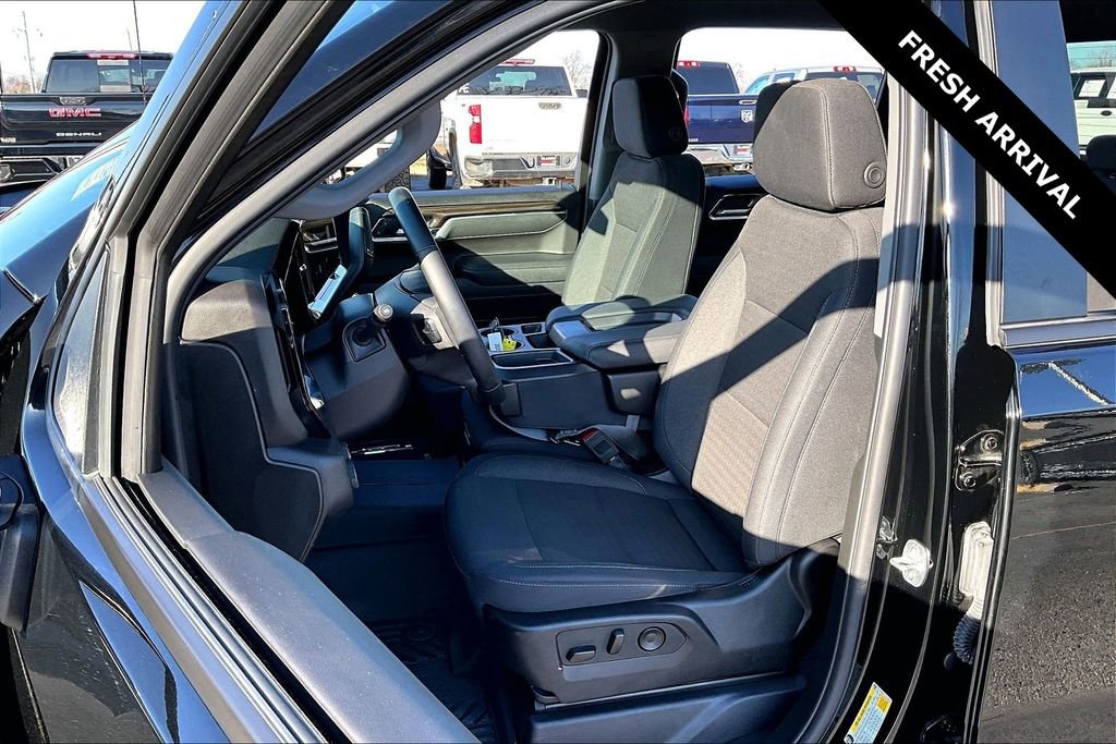 Used 2025 Chevrolet Silverado 1500 RST image 21