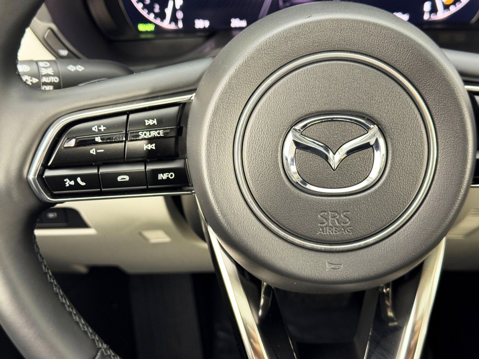 Used 2025 MAZDA CX-90 3.3 Turbo w/ Premium Plus Pkg image 21