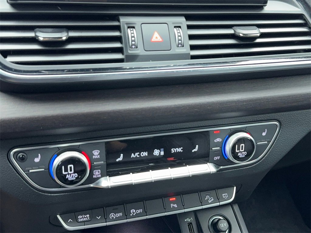 Used 2022 Audi Q5 2.0T Premium Plus w/ Premium Plus Package image 31