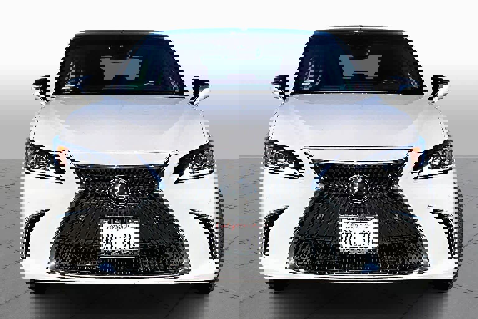 Used 2025 Lexus ES 350 w/ Premium Package image 3