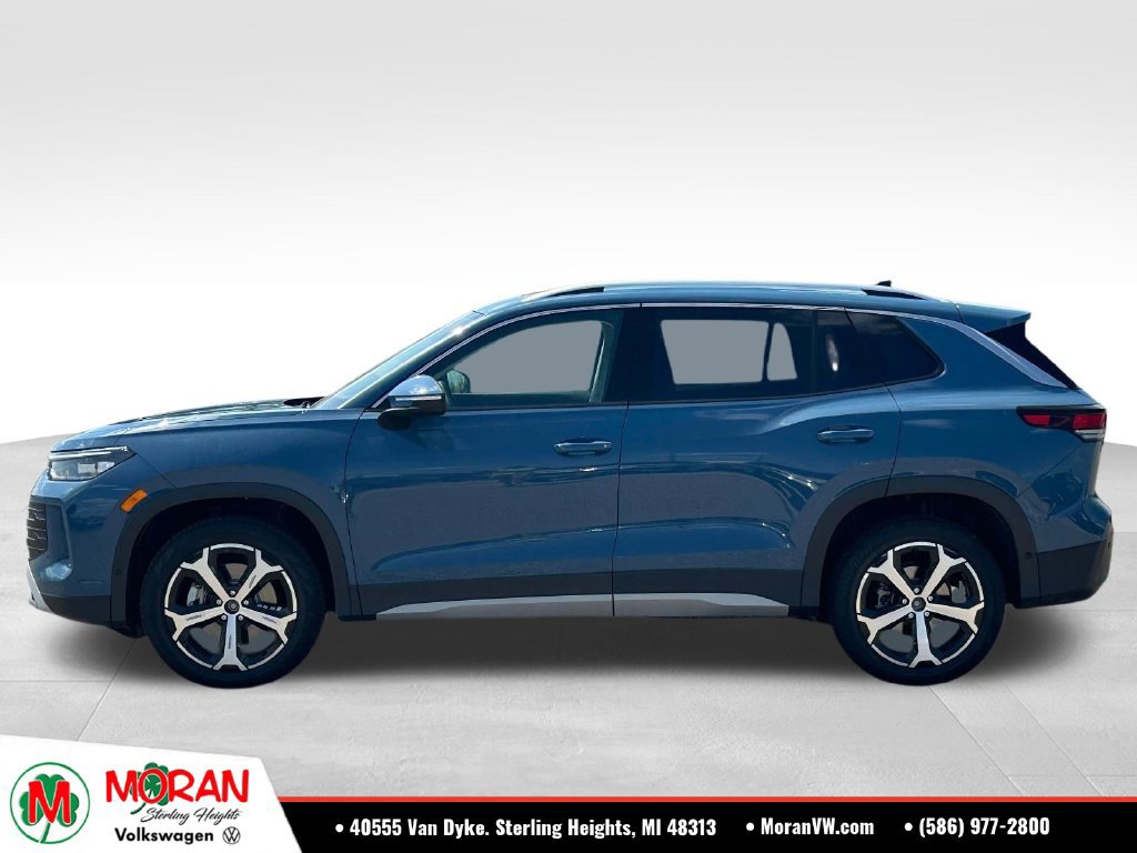 Used 2026 Volkswagen Tiguan SE AWD/4WD image 2