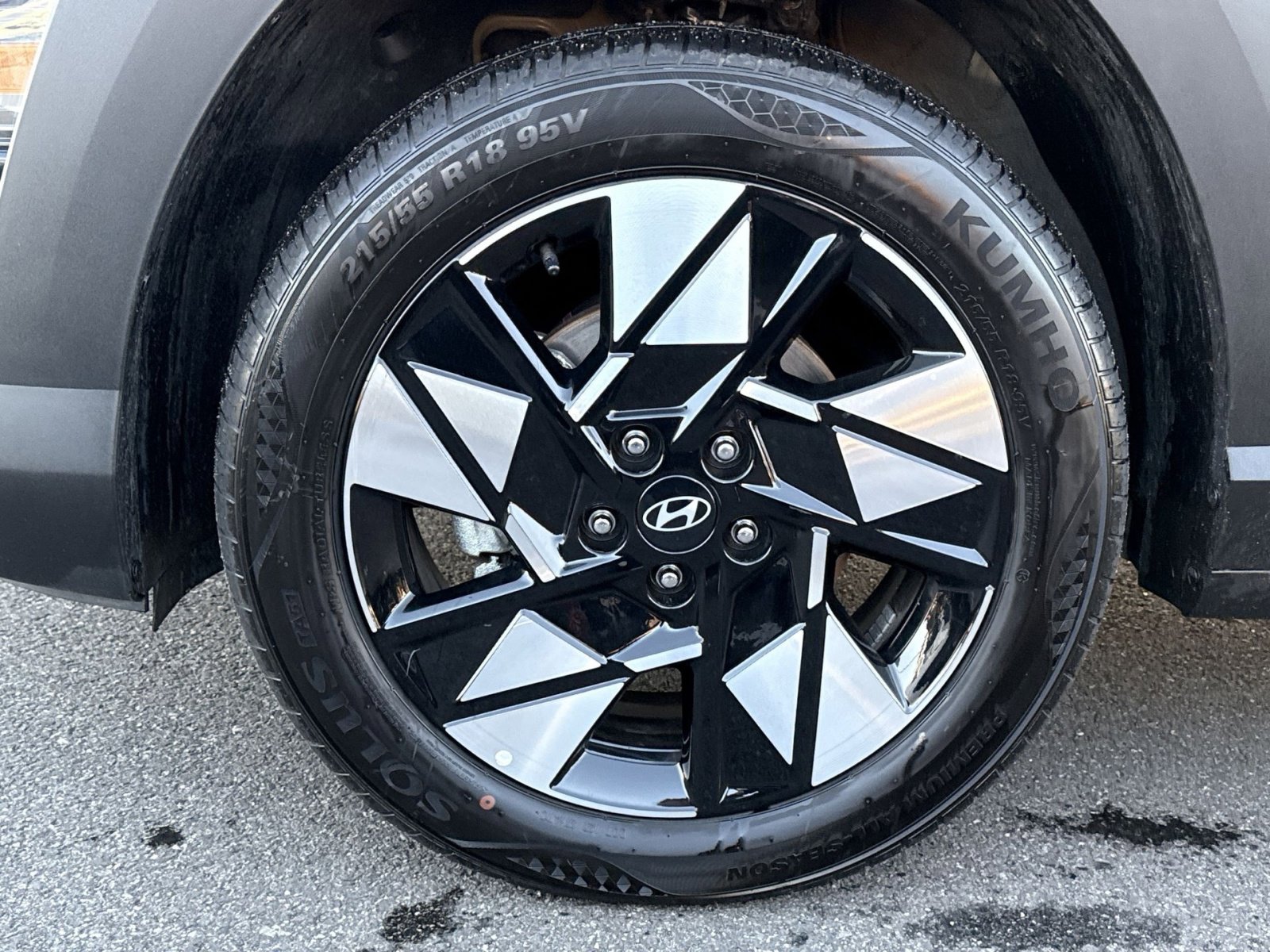 Certified 2025 Hyundai Kona SEL image 12