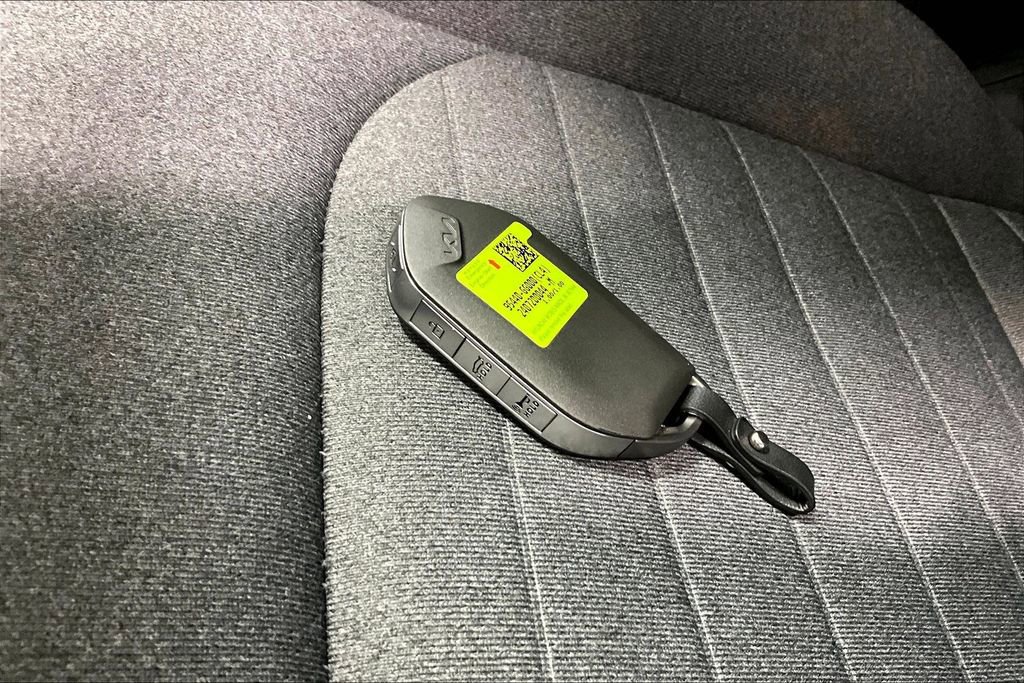 Used 2025 Kia K4 EX image 9