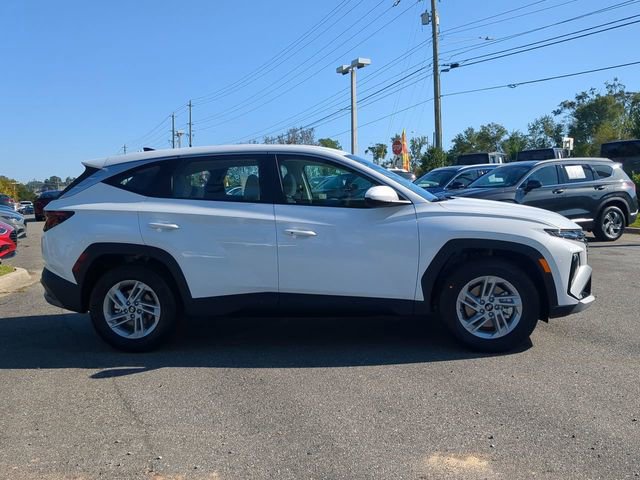 New 2025 Hyundai Tucson SE image 4