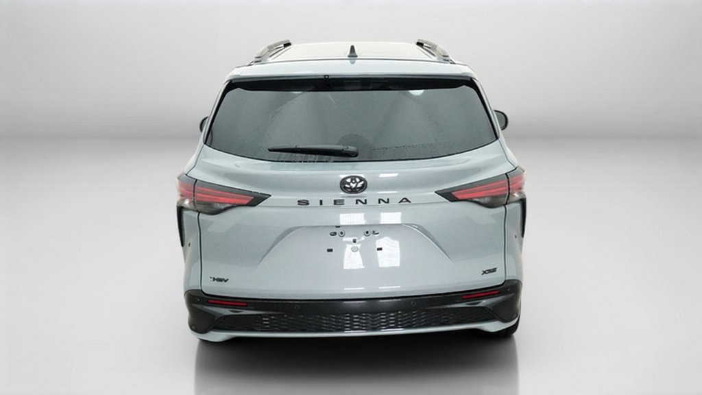 New 2026 Toyota Sienna XSE FWD image 12