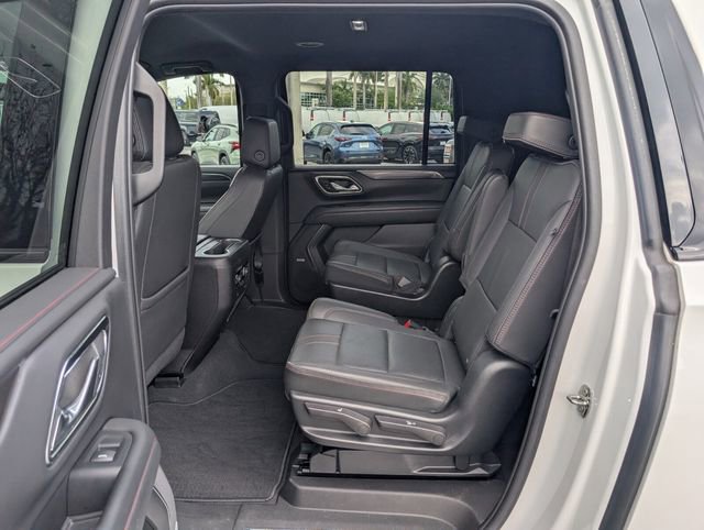 Used 2023 Chevrolet Suburban RST w/ Luxury Package image 13