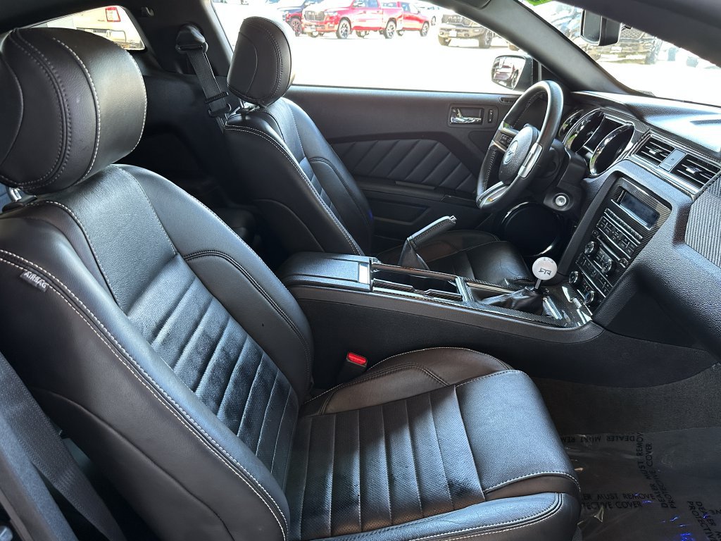 Used 2014 Ford Mustang GT Premium w/ Comfort Package RWD image 15