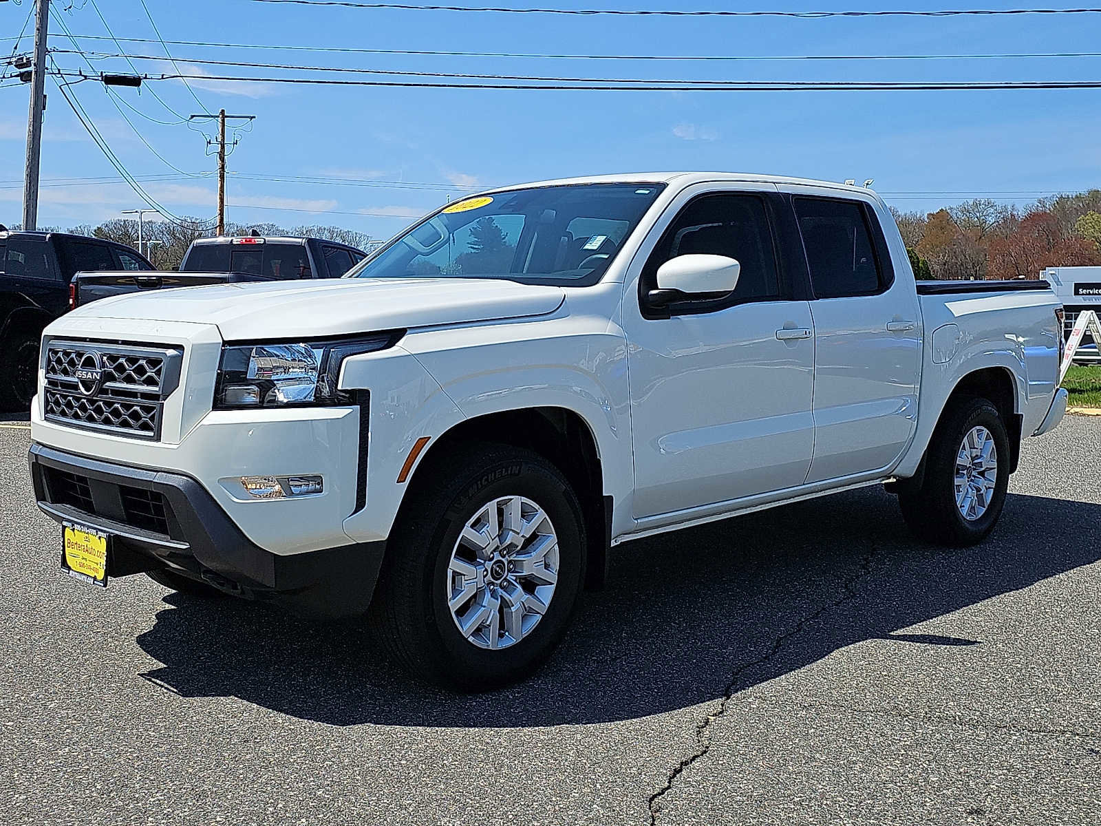 Used 2022 Nissan Frontier SV image 3