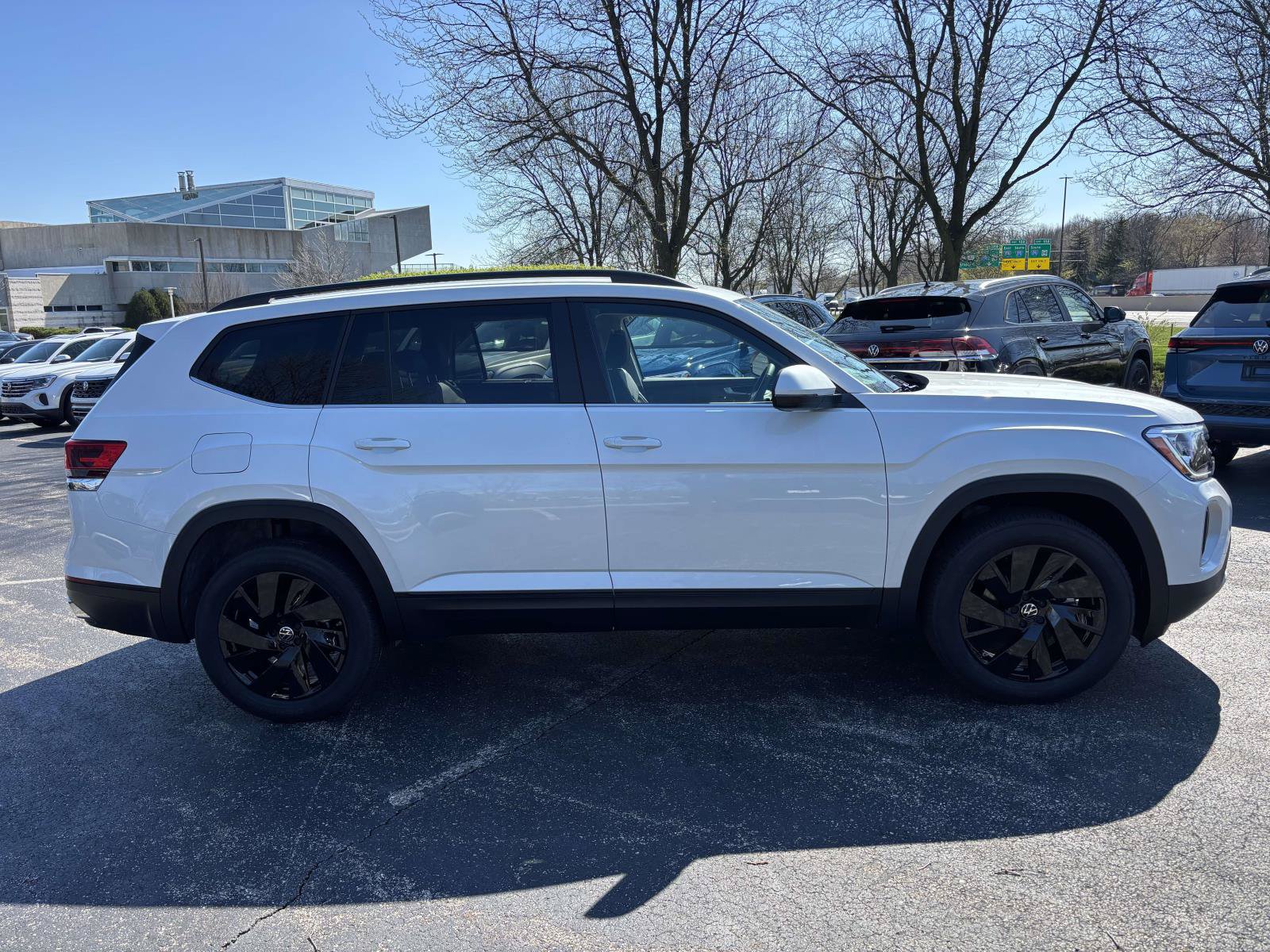 New 2026 Volkswagen Atlas SE AWD/4WD image 4