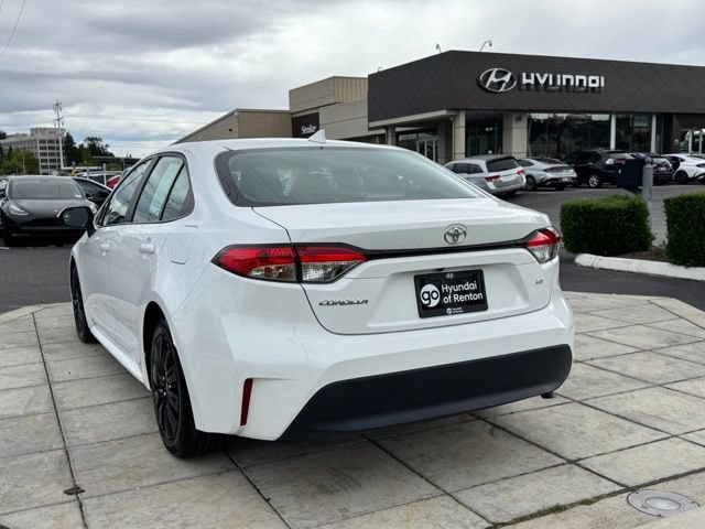 Used 2024 Toyota Corolla LE FWD image 9