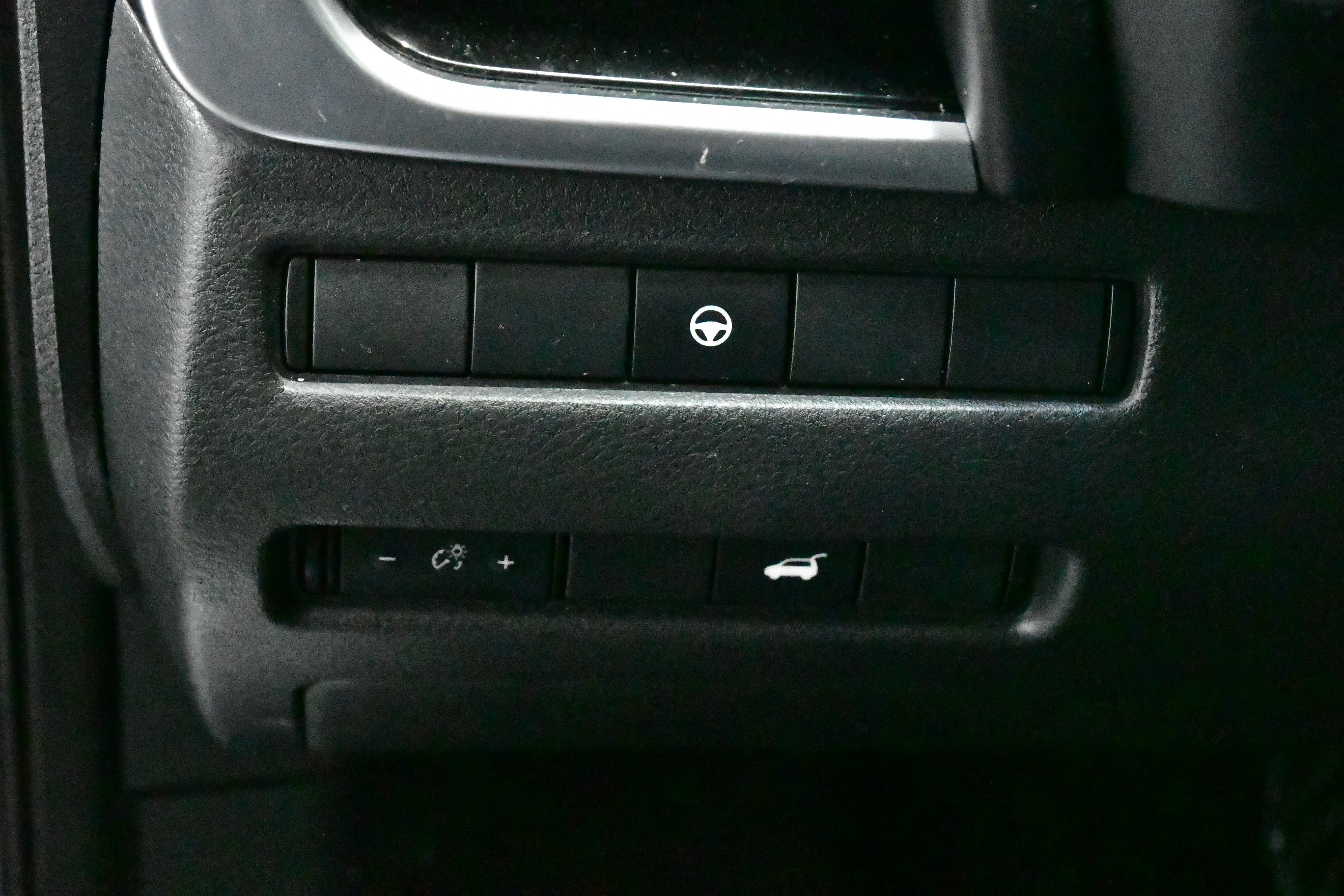 Used 2023 Nissan Rogue SL w/ SL Premium Package image 14