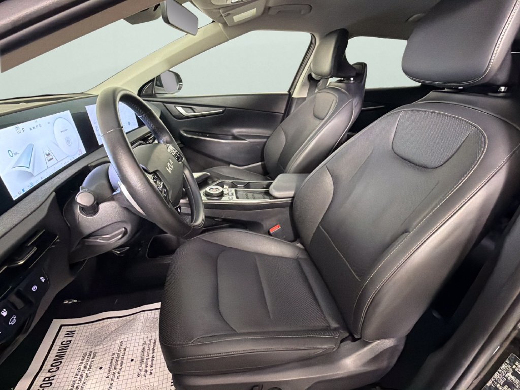 Used 2024 Kia EV6 Wind RWD image 17