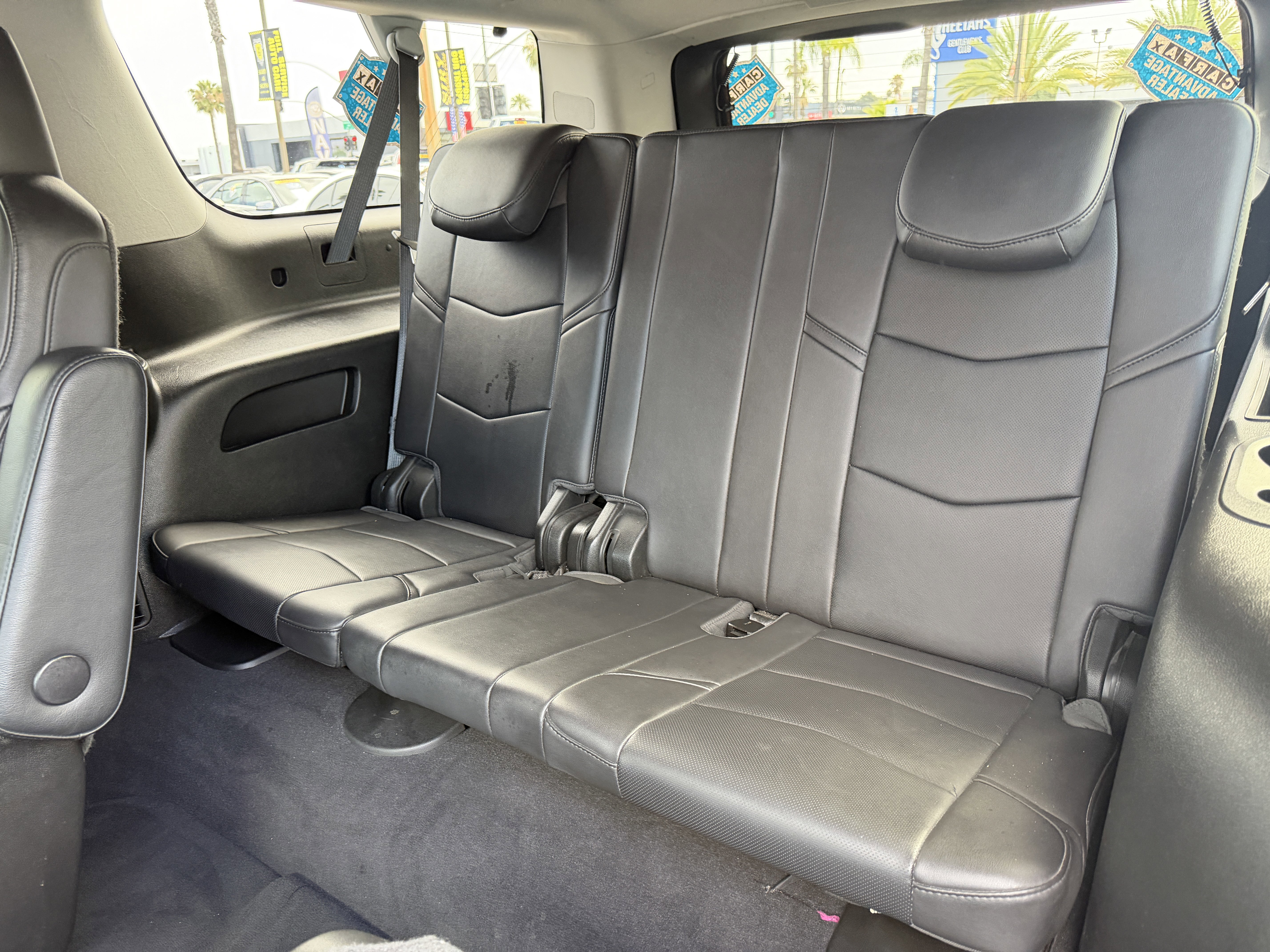 Used 2019 Cadillac Escalade ESV Luxury RWD image 12