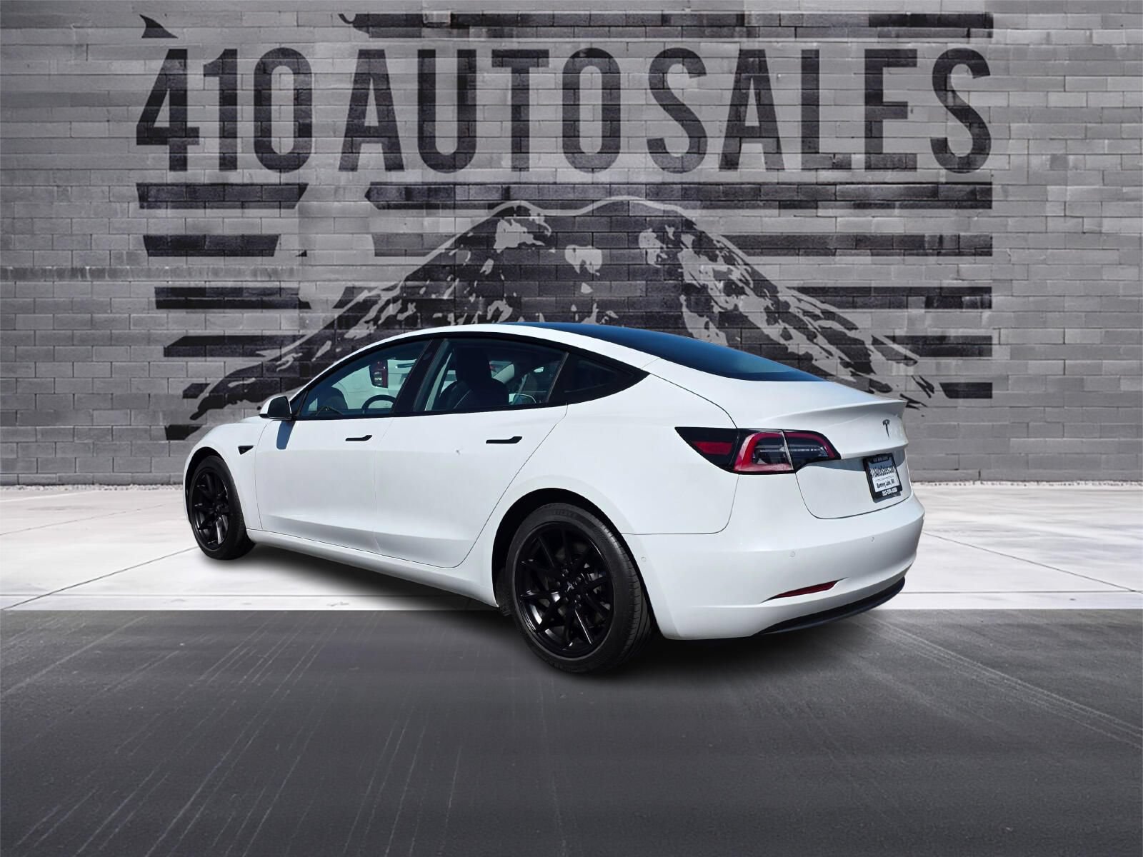 Used 2021 Tesla Model 3 Standard Range Plus RWD image 11