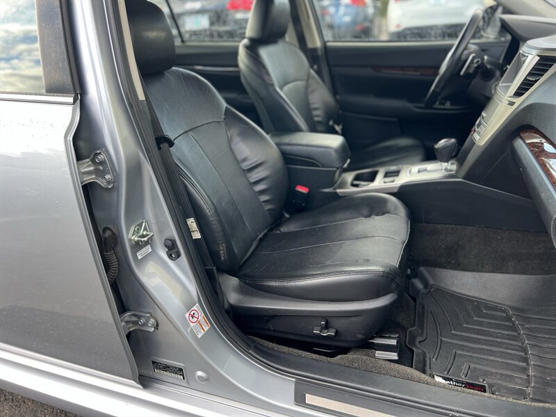 Used 2013 Subaru Legacy 2.5i Limited w/ Popular Pkg 2 AWD/4WD image 13