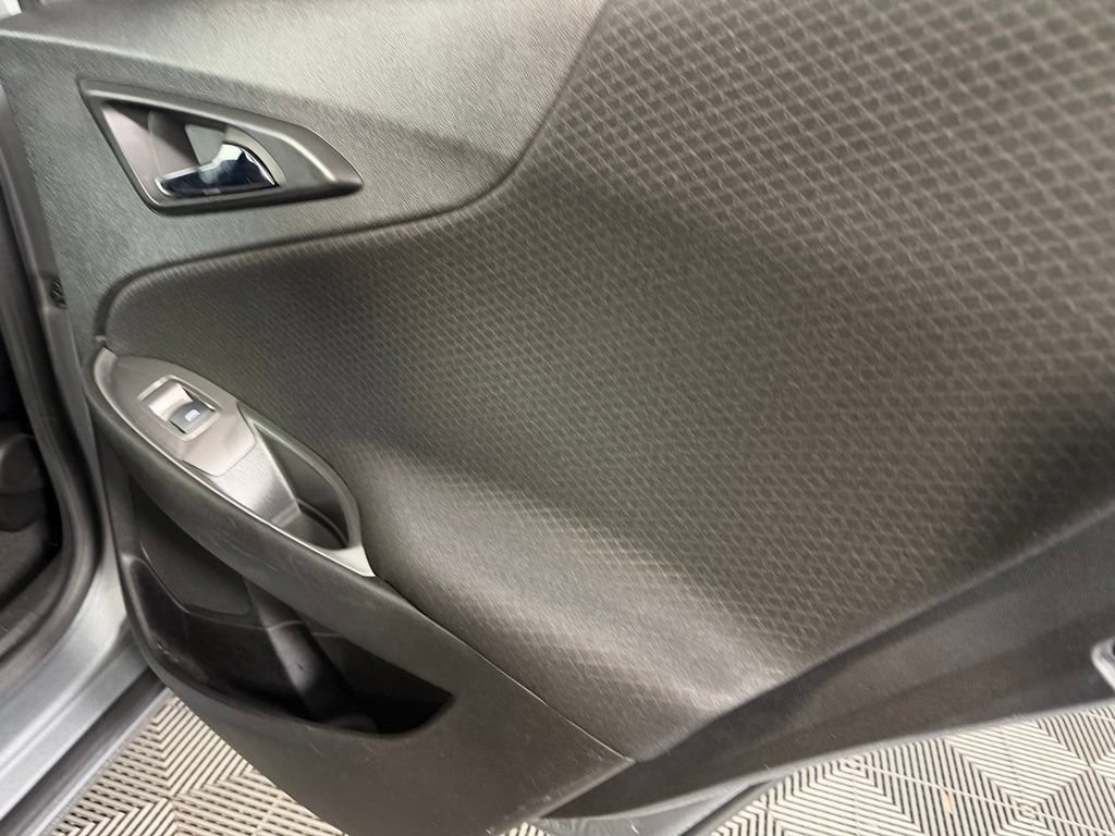 Used 2025 Chevrolet Malibu RS FWD image 27