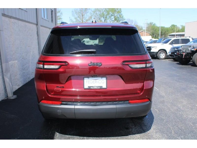 Used 2023 Jeep Grand Cherokee L Laredo AWD/4WD image 4
