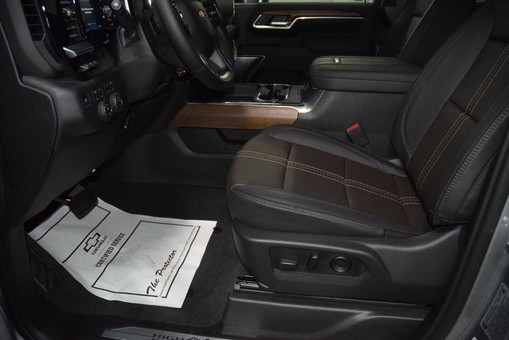 New 2026 Chevrolet Silverado 2500 High Country w/ High Country Premium Package AWD/4WD image 45