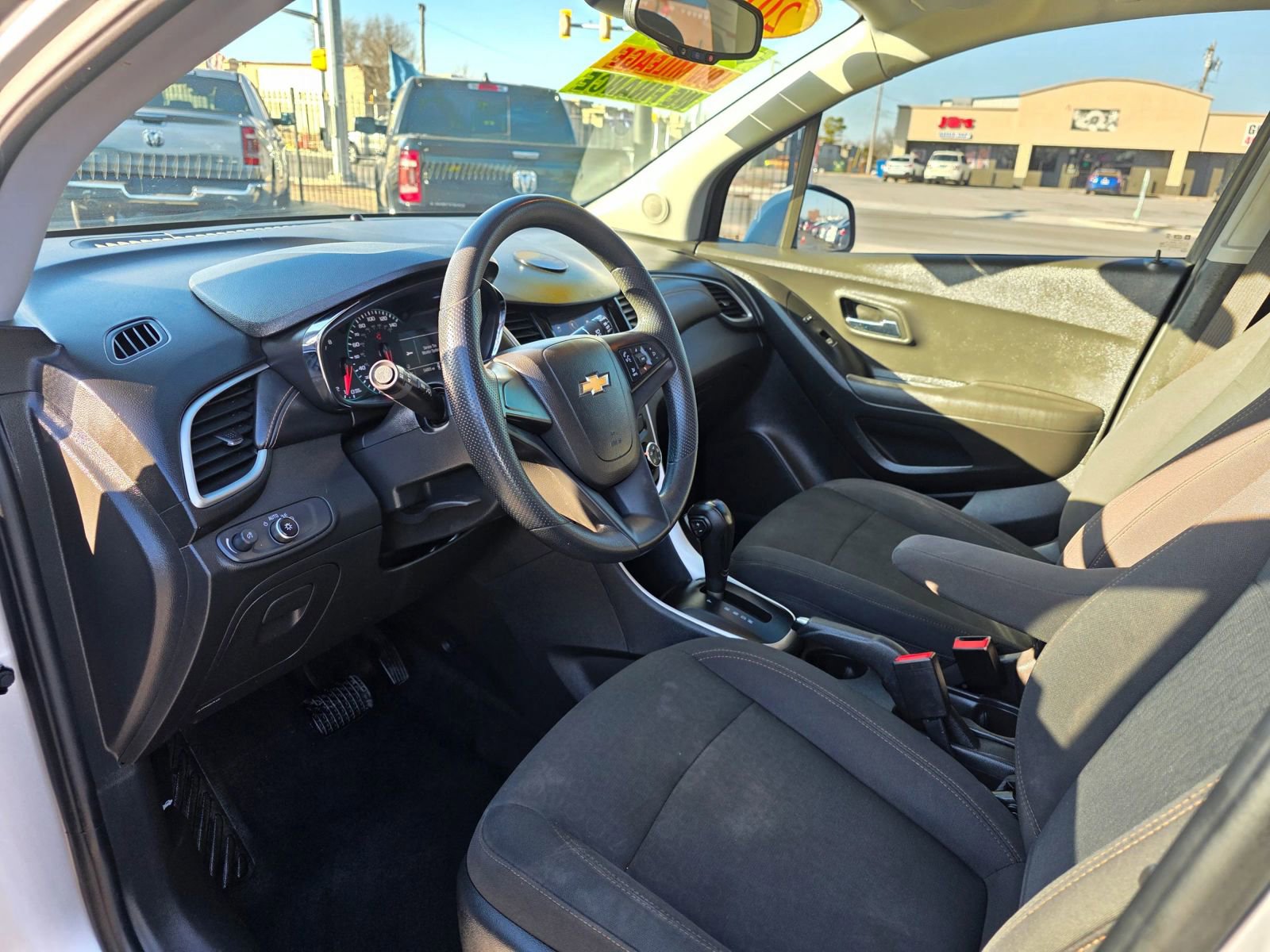 Used 2018 Chevrolet Trax LS FWD image 3