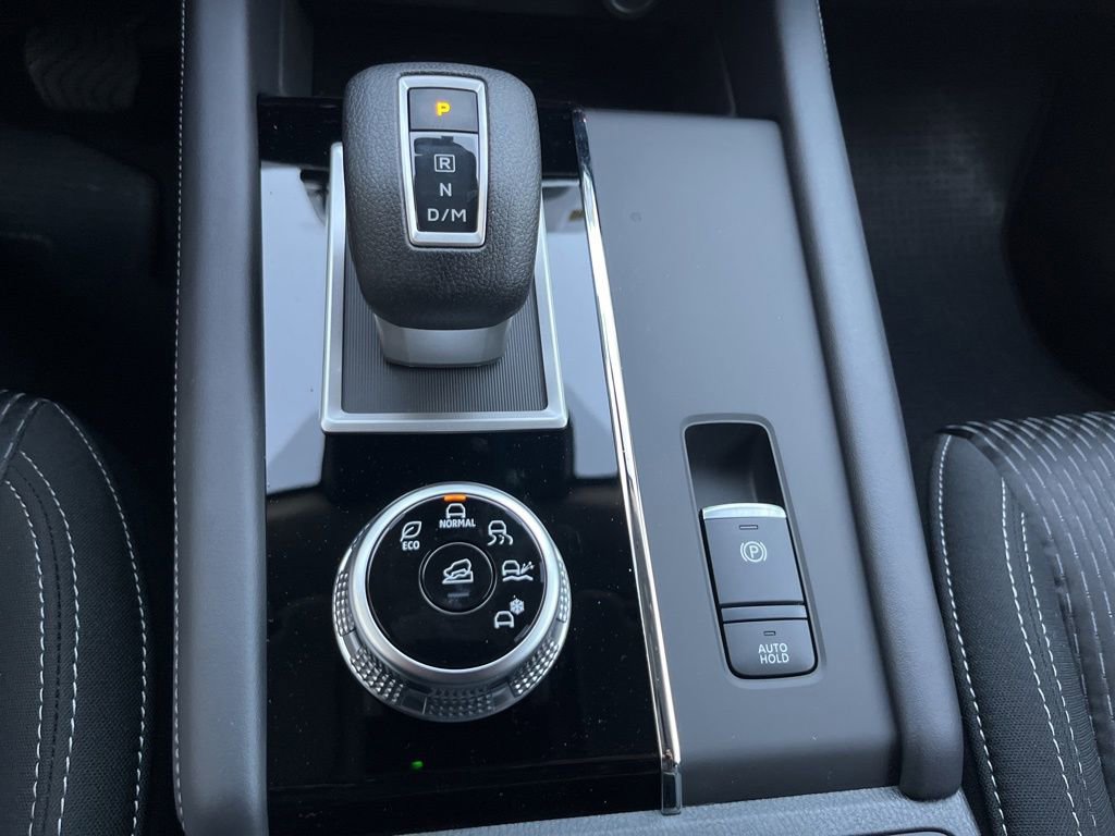 Used 2024 Mitsubishi Outlander ES image 9