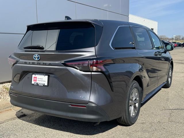 Certified 2025 Toyota Sienna LE image 41
