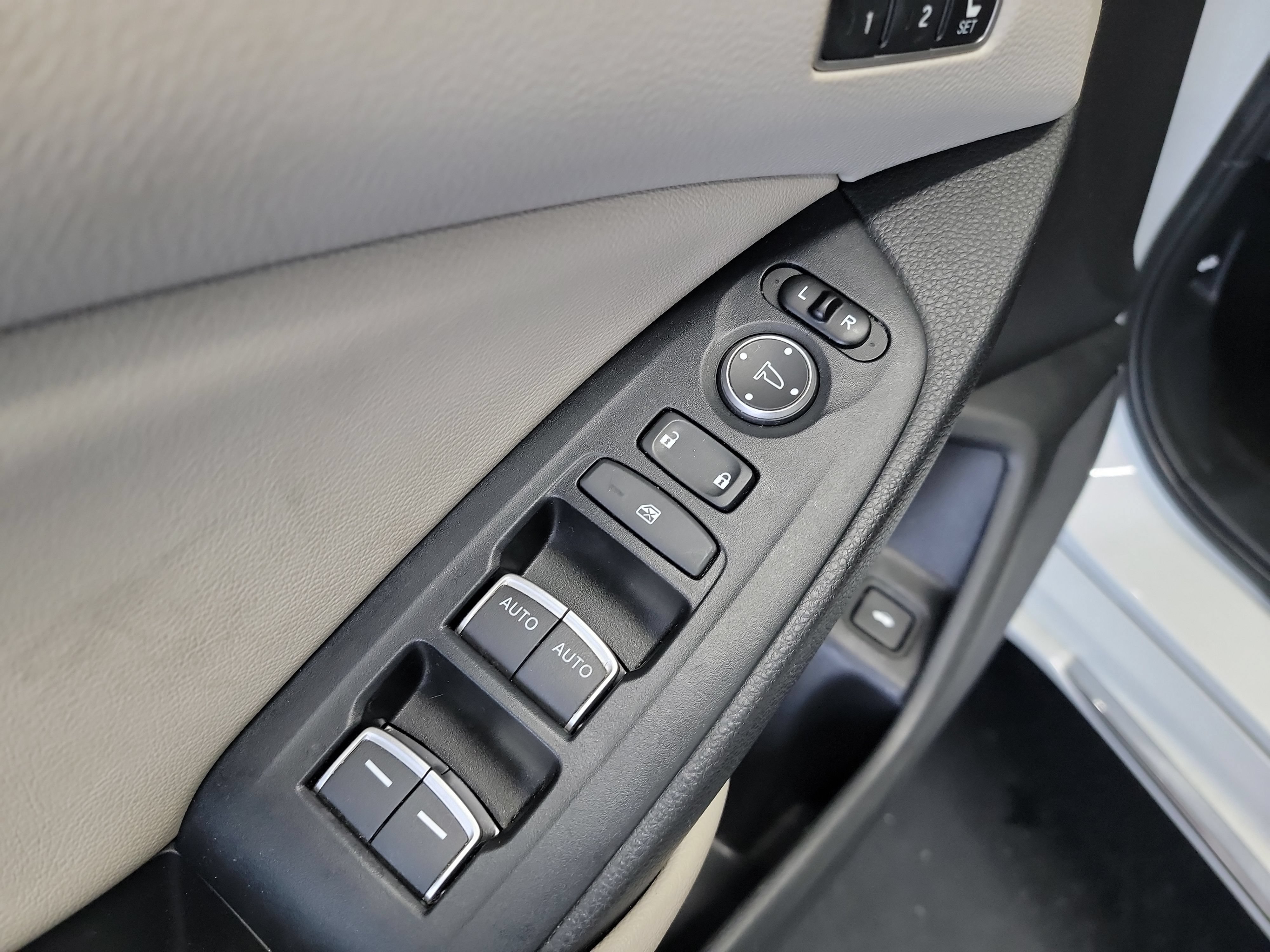 Used 2020 Honda Accord EX-L image 14