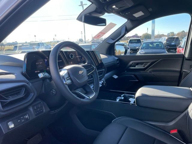 New 2025 Chevrolet Silverado EV LT image 13