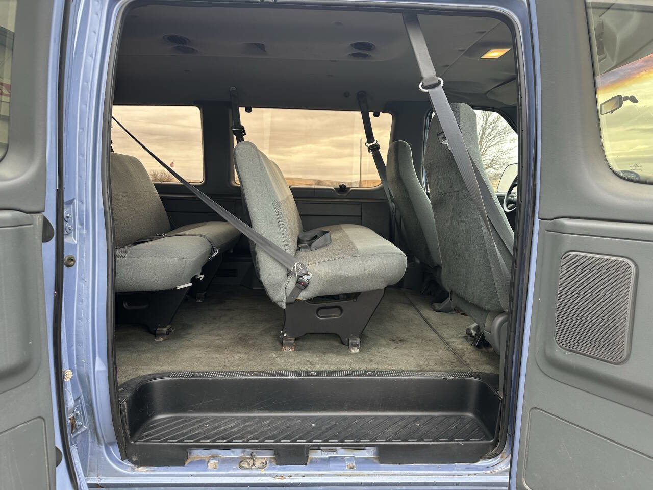 Used 1995 Ford E-350 and Econoline 350 XLT image 17