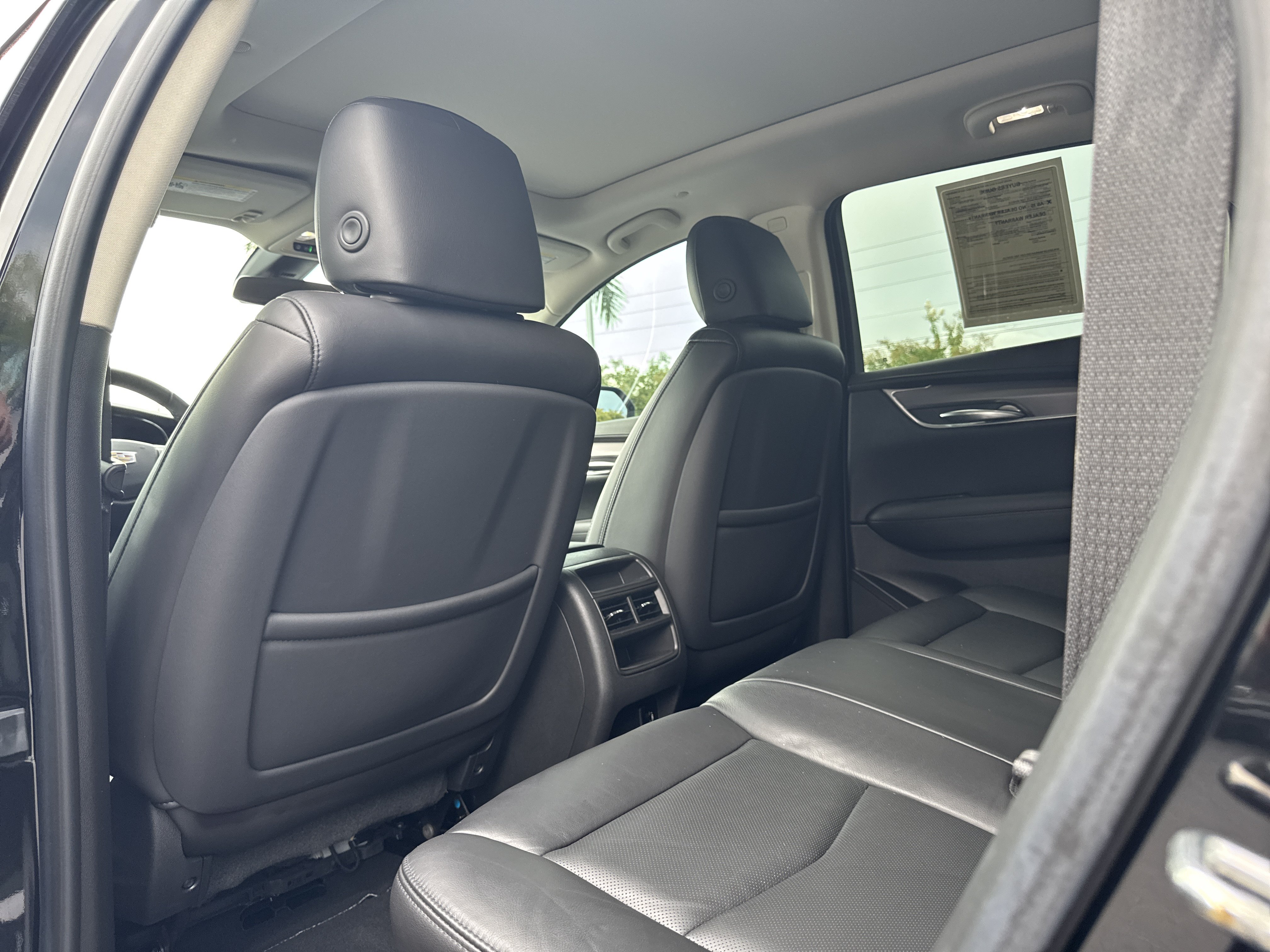 Used 2018 Cadillac XT5 Luxury w/ Driver Awareness Package FWD image 18