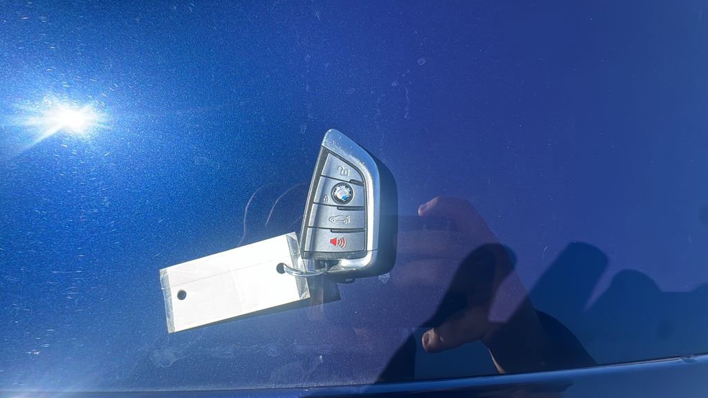 Used 2020 BMW M550i xDrive M550i xDrive image 31