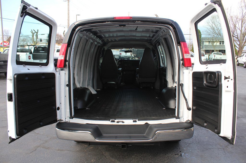 Used 2019 Chevrolet Express 2500 w/ Driver Convenience Package image 26