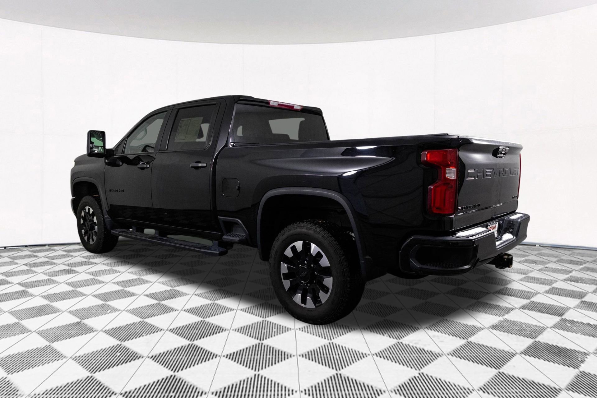 Used 2020 Chevrolet Silverado 2500 Custom w/ Custom Value Package image 11