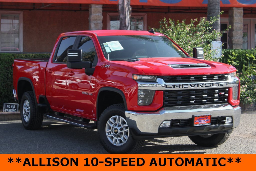Used 2022 Chevrolet Silverado 2500 LT w/ Convenience Package image 2