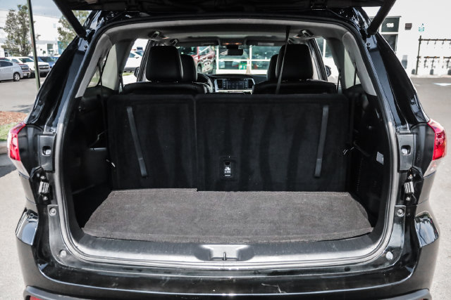 Used 2019 Toyota Highlander XLE AWD/4WD image 62