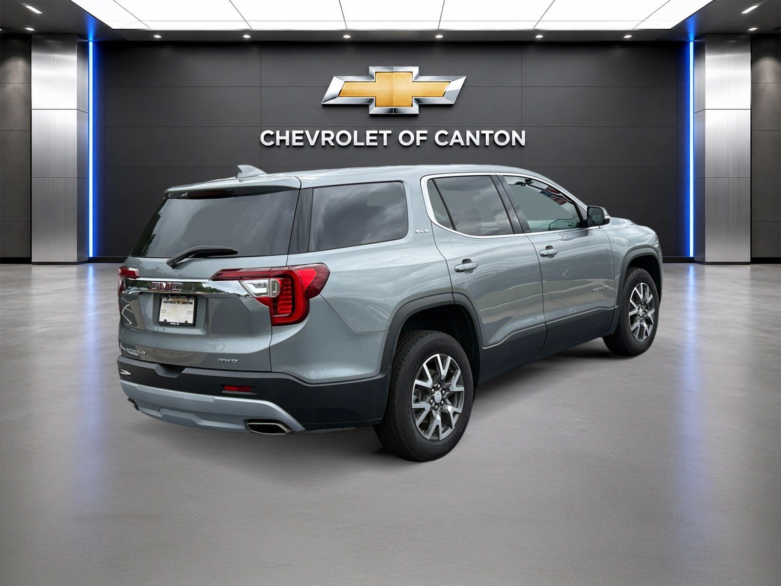 Used 2023 GMC Acadia SLE AWD/4WD image 5