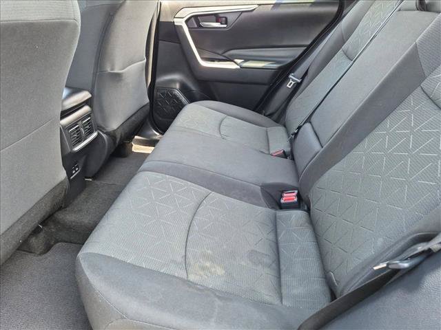 Used 2022 Toyota RAV4 XLE w/ Convenience Package FWD image 16