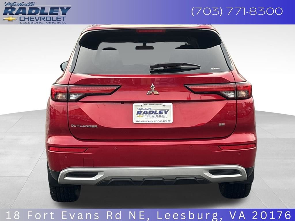 Used 2023 Mitsubishi Outlander SE image 4