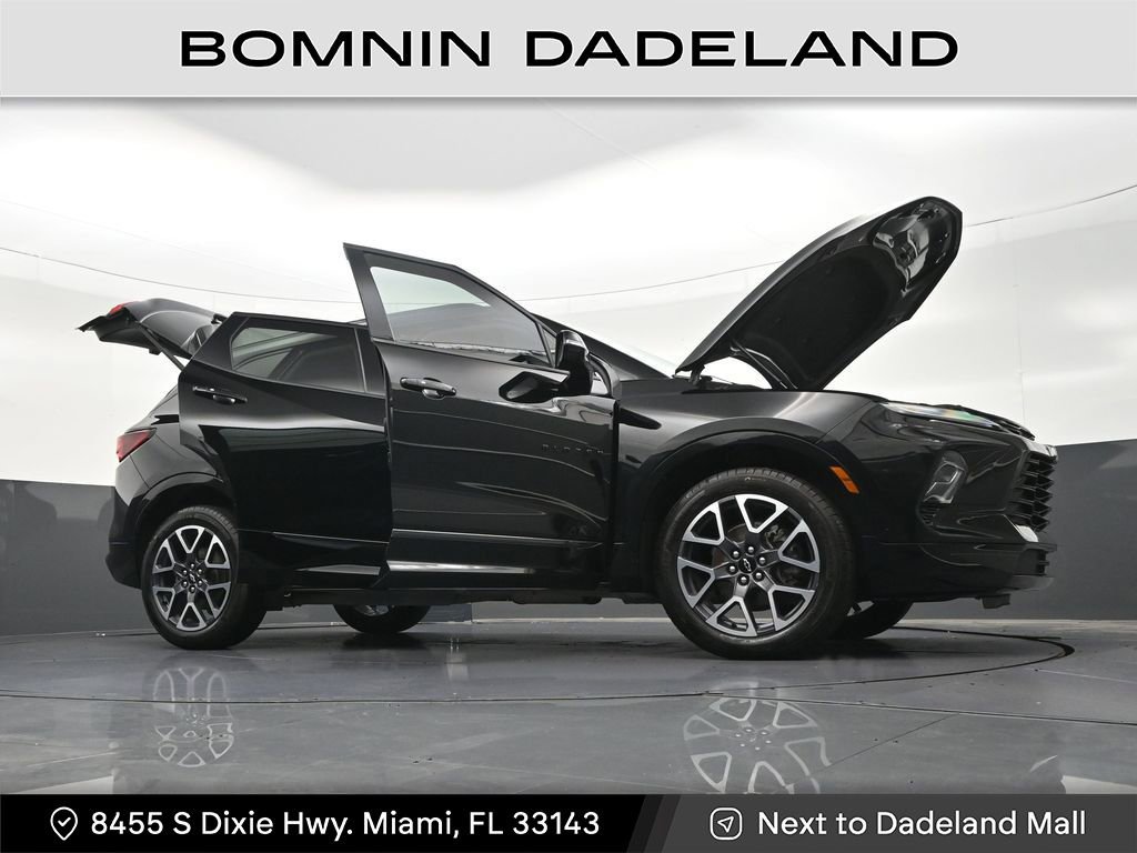 Used 2023 Chevrolet Blazer RS w/ Enhanced Convenience Package FWD image 1