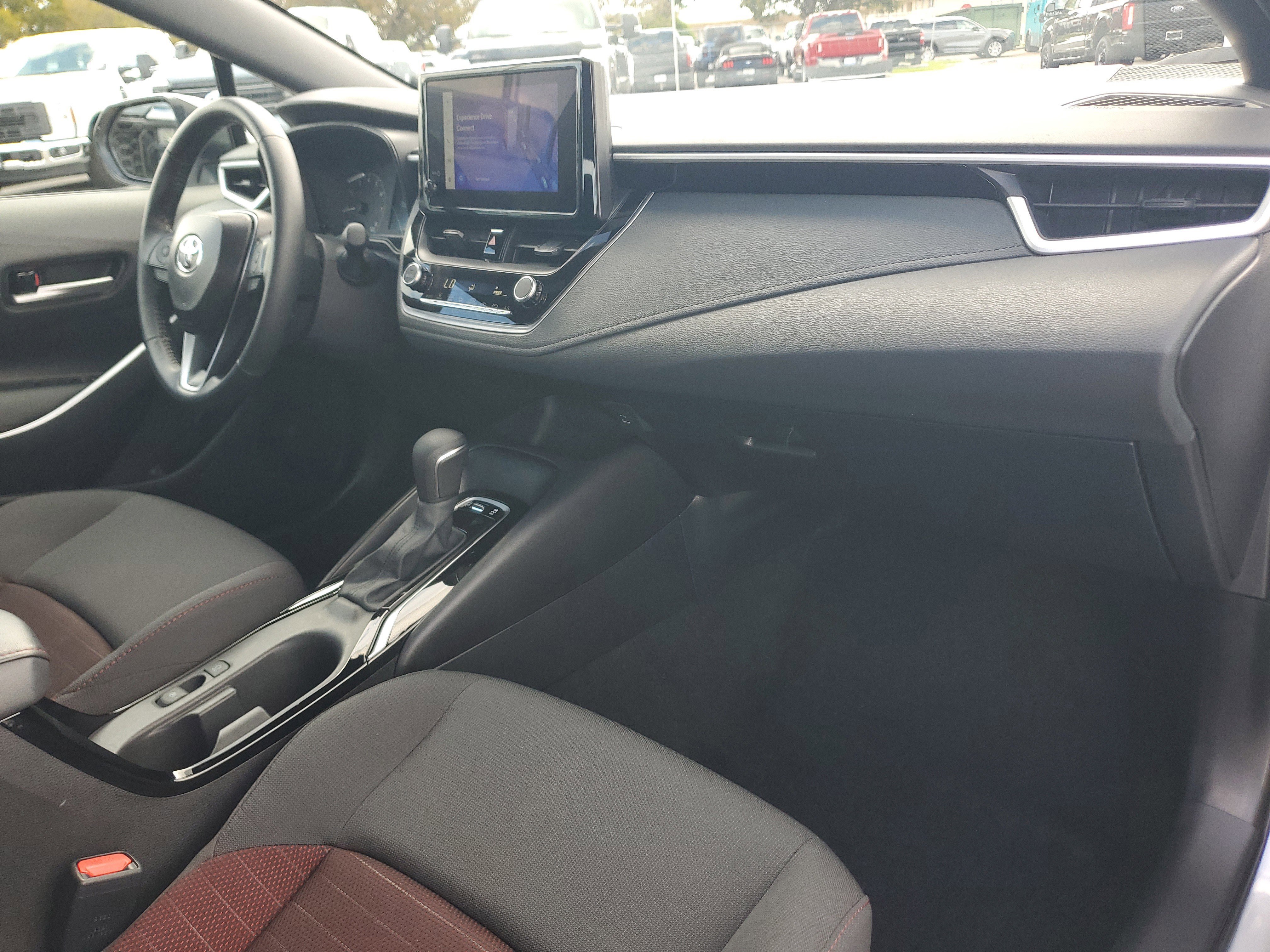 Used 2025 Toyota Corolla SE image 16