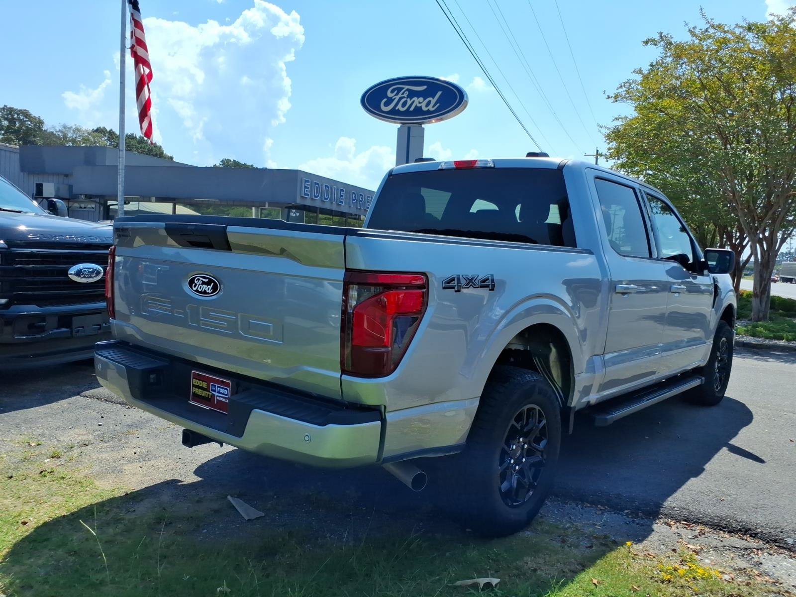 Used 2026 Ford F150 XLT w/ XLT Black Appearance Package AWD/4WD image 4