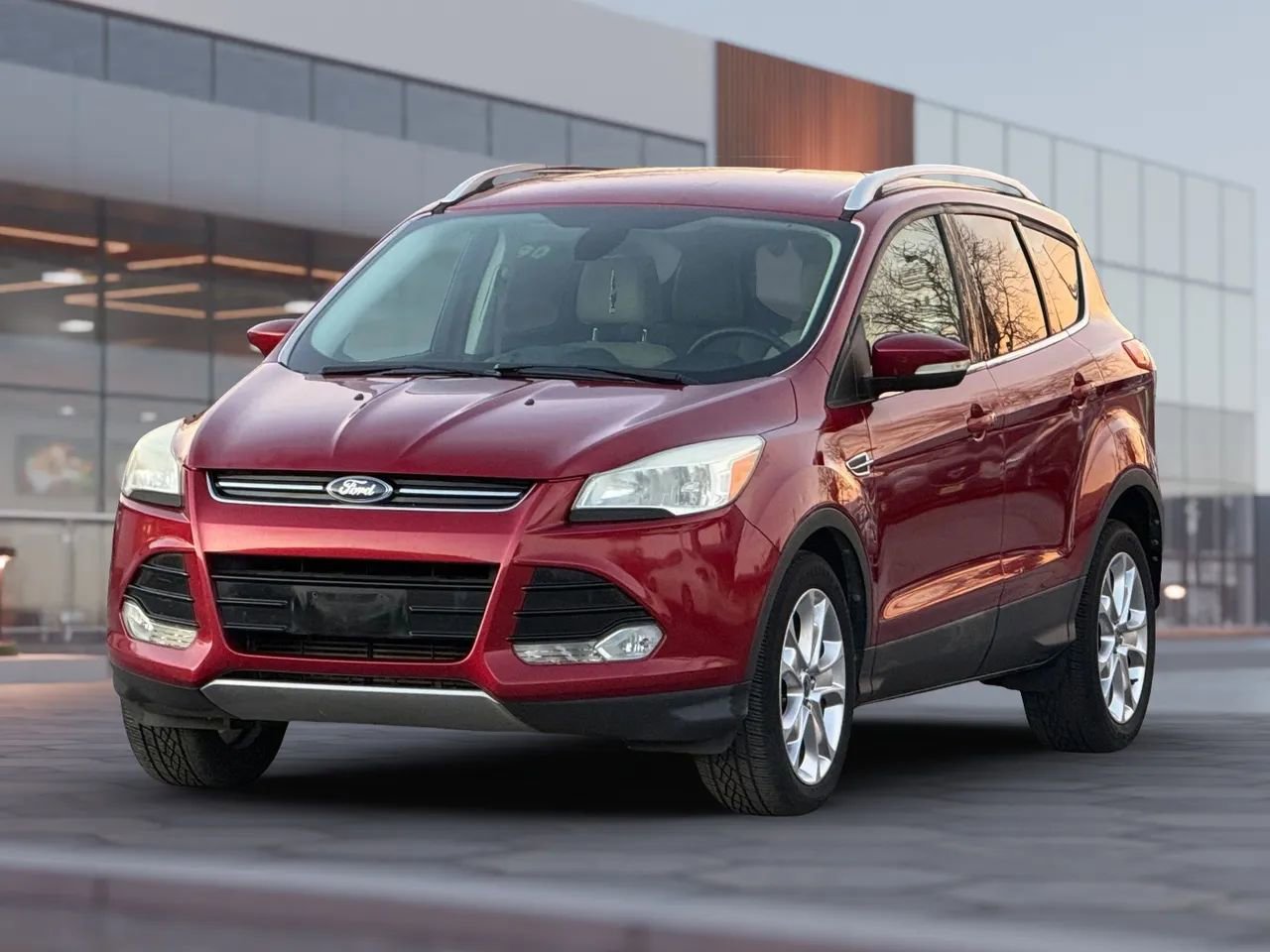 Used 2014 Ford Escape Titanium image 2