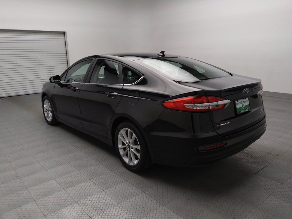Used 2020 Ford Fusion SE image 5