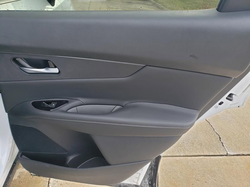 Certified 2025 Nissan Murano SV AWD/4WD image 23