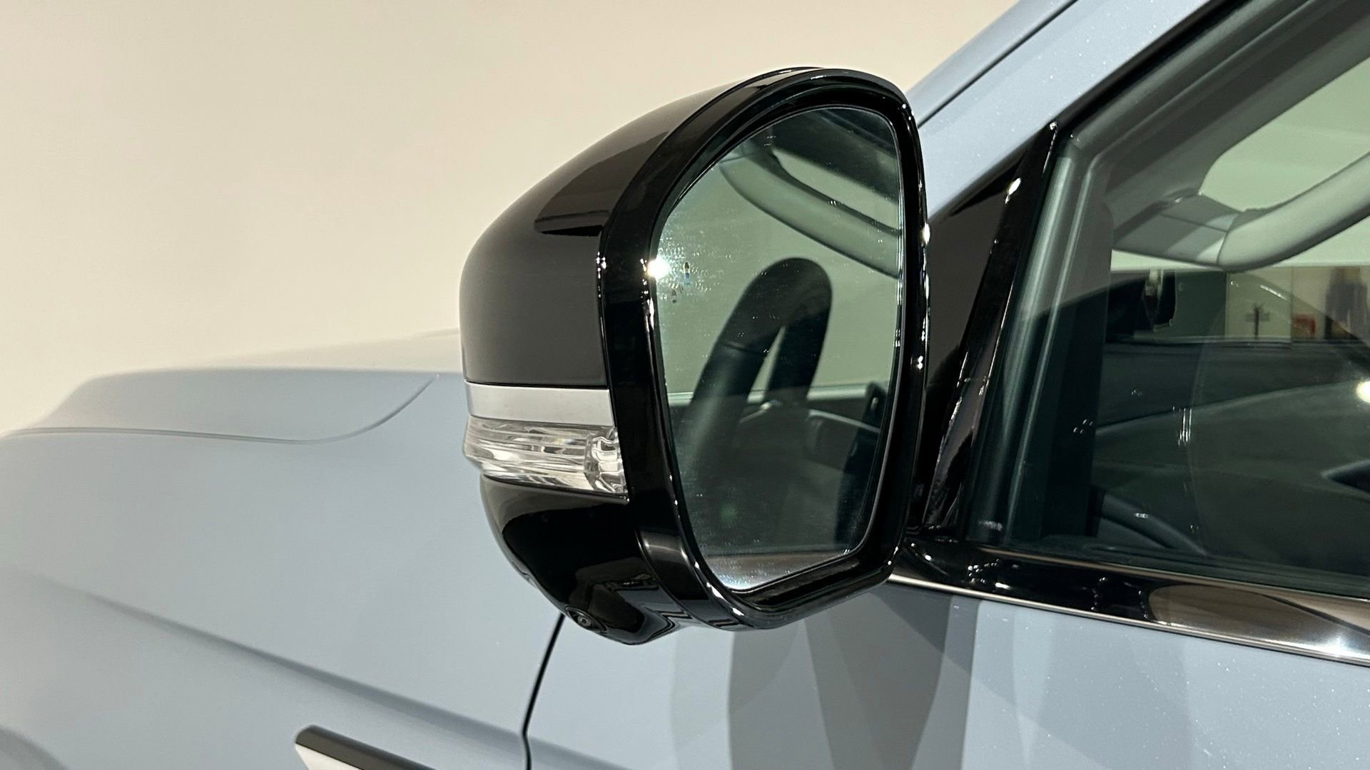 New 2026 Lincoln Navigator Premiere AWD/4WD image 18