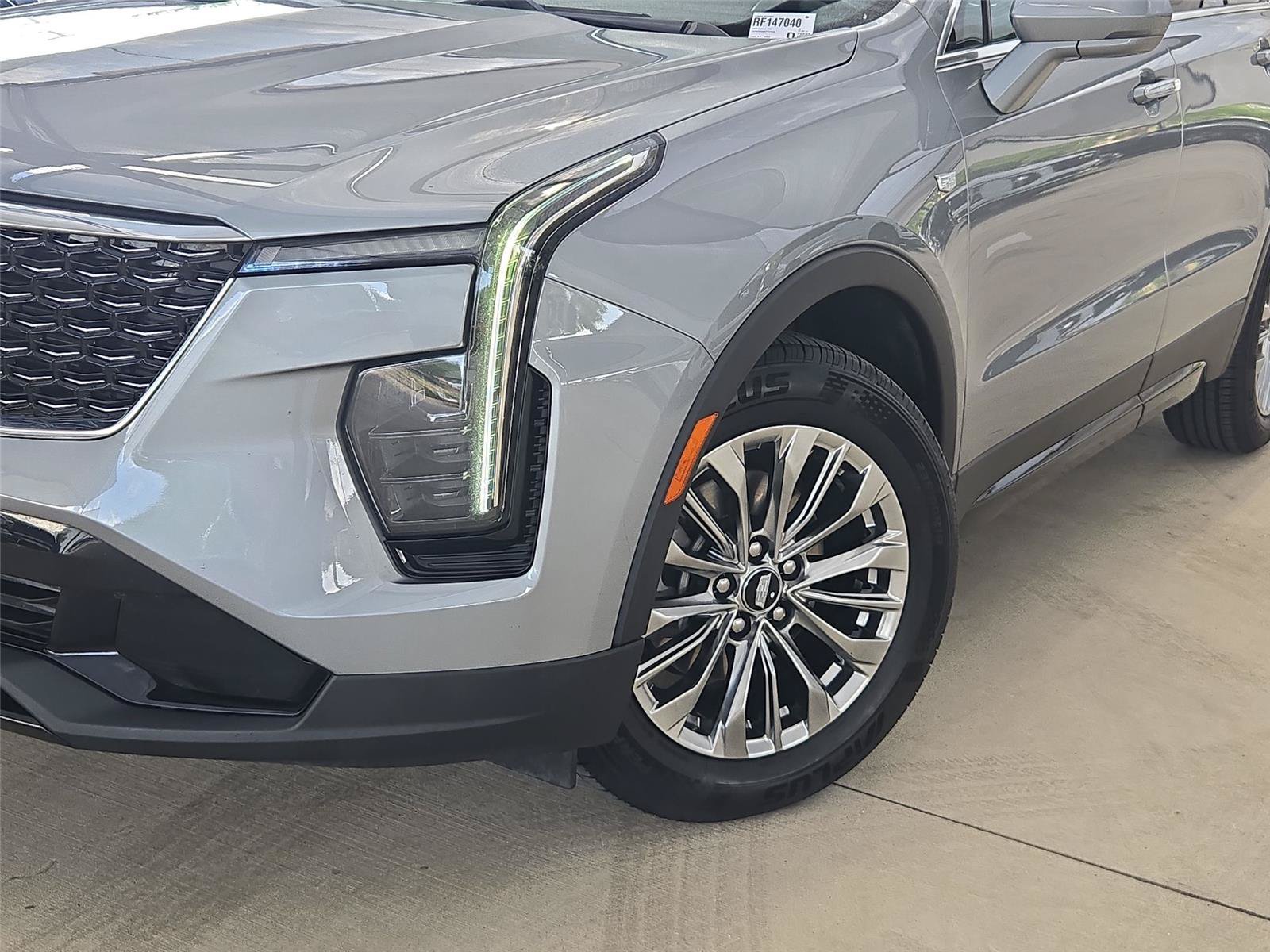 Used 2024 Cadillac XT4 Premium Luxury FWD image 7